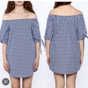 Like new Elan shift dress gingham